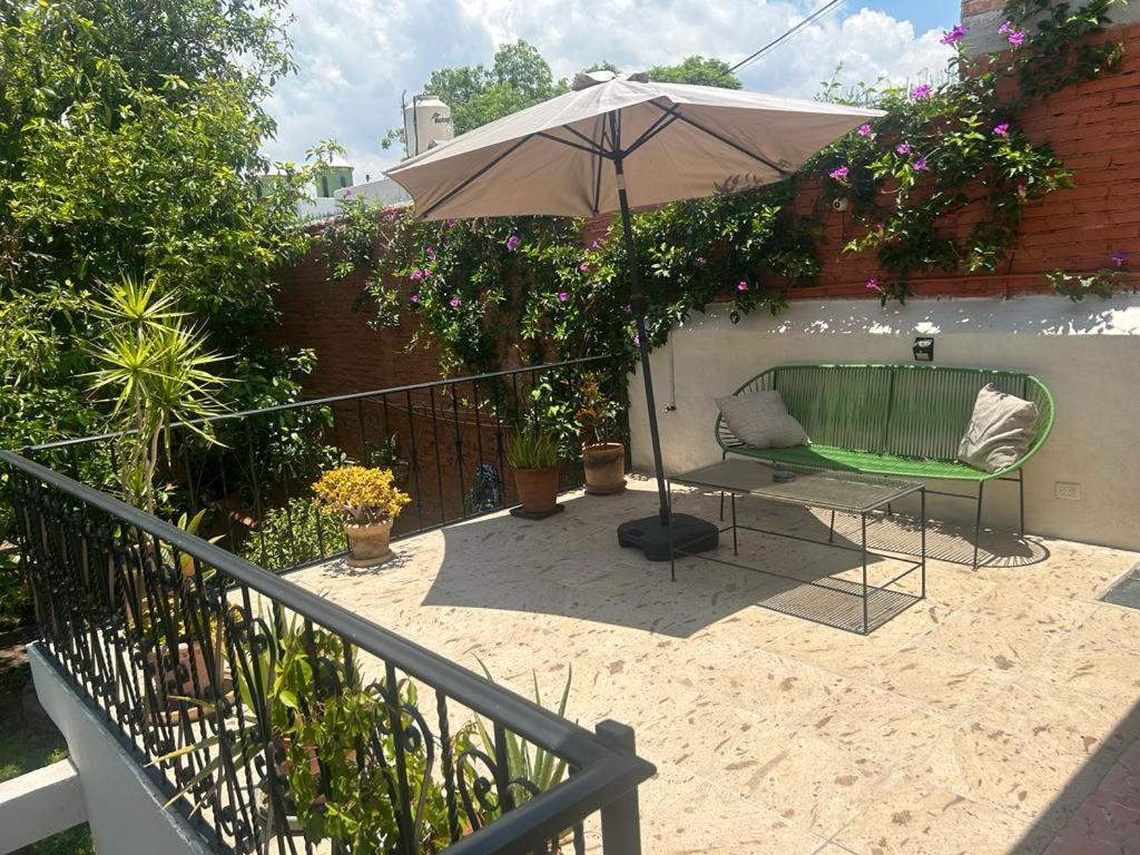 Casa Matia Bed And Breakfast Альенде Экстерьер фото